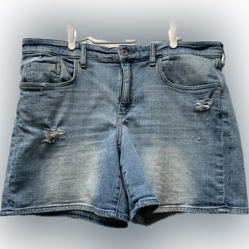 PILCRO Slim Boyfriend Denim Shorts